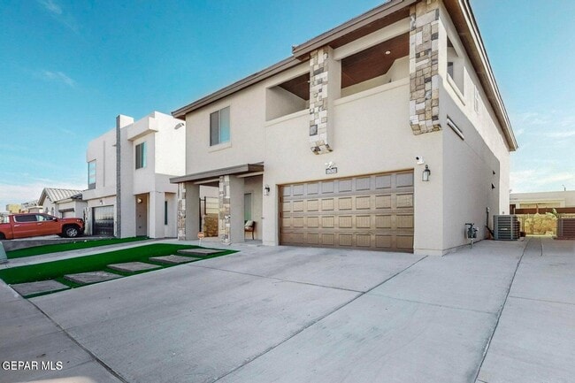 Photo - 12820 Linstead Ave