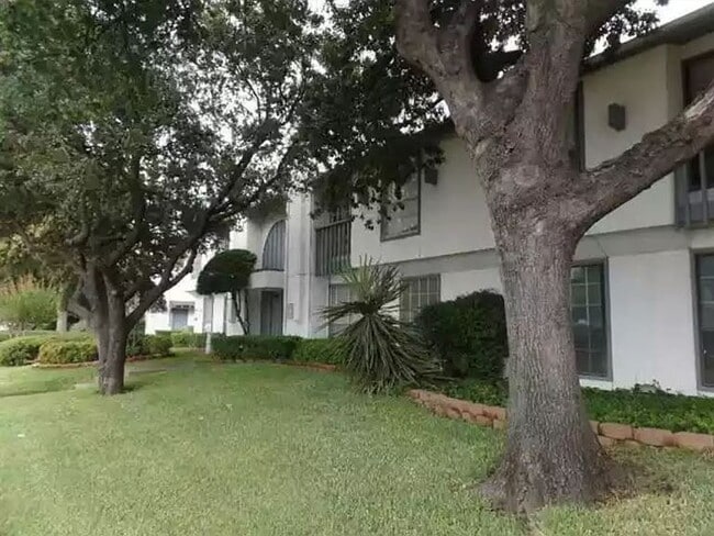 Photo - 12888 Montfort Dr Condo