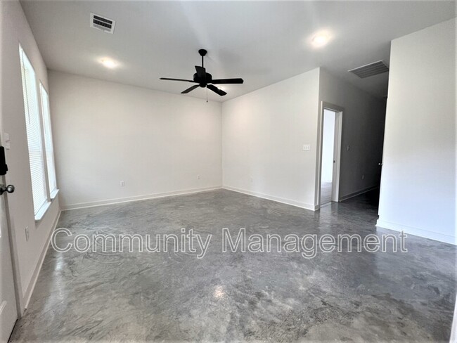 Photo - 7677 River Ridge Dr