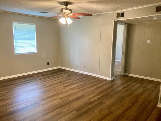 Photo - 117 Parkburg Rd Unit A