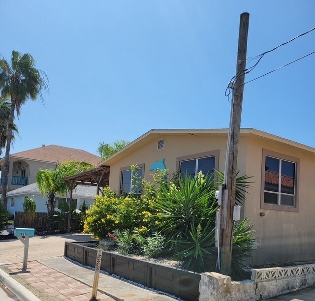 Photo - 821 Tarpon Ave
