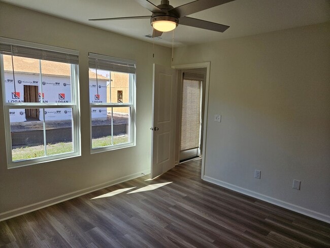 Photo - Unfurnished 3 Bedroom, 2 bath home - Hampstead - Brookfield Branch Community