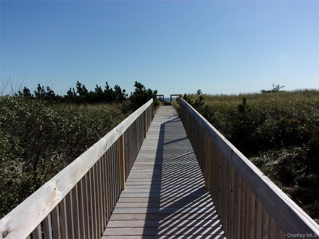 Photo - 561 Dune Rd