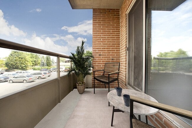 Photo - Leamington Heights Apartments