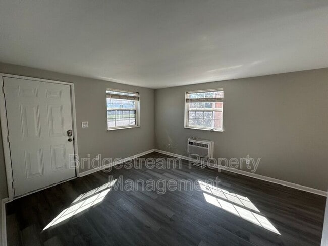 Building Photo - 2605 Revere Ave