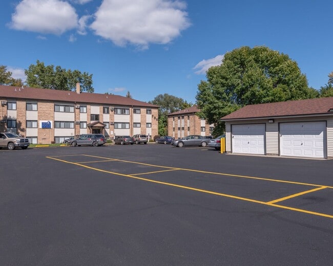 Photo - Lakeview Apartments