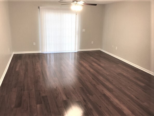 Photo - 56 Sandy Pointe Dr