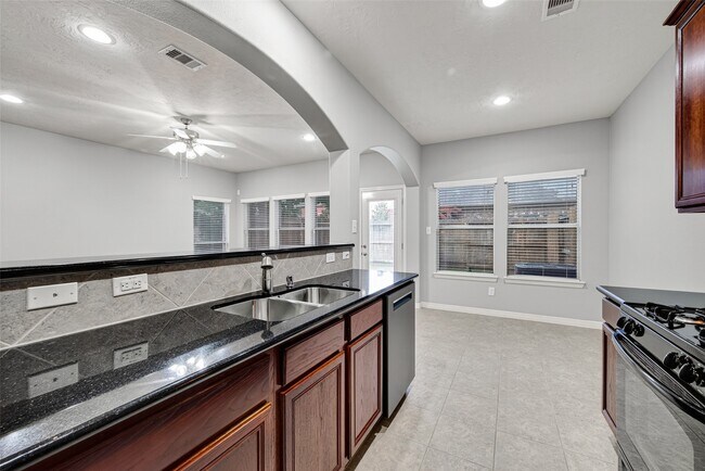 Photo - 8910 Minola Oaks Dr