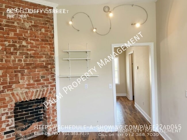 Photo - 609 E Duffy St