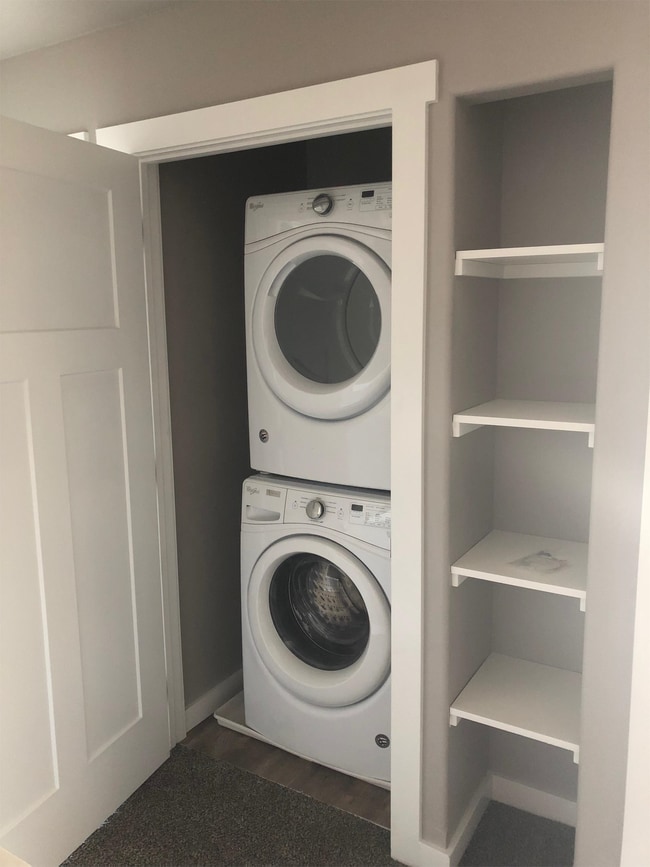 Photo - 924 S Division St