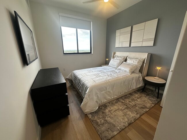 Photo - 134 SE 2nd Ave Unidad A2