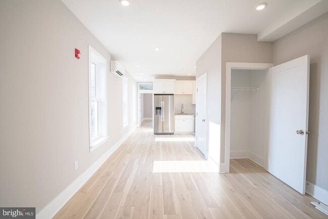 Building Photo - 720 N Preston St Unit 2R