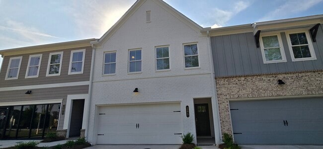 Photo - 205 Admor Ln Townhome