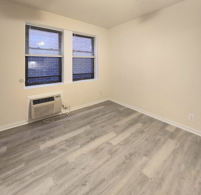 Photo - 1504 N Dearborn Pkwy Unit 402