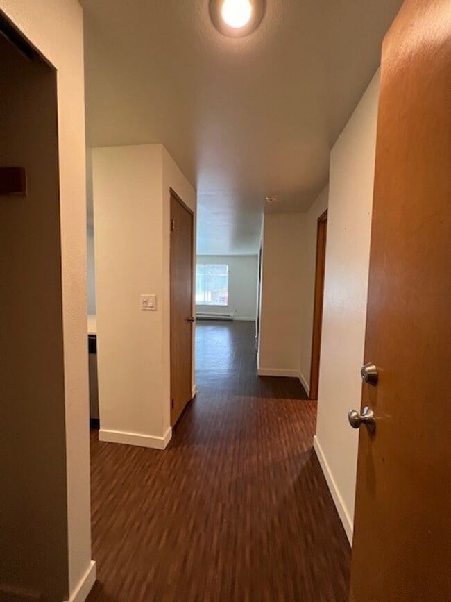 Photo - Jefferson Court