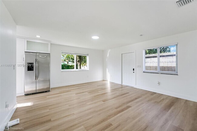 Photo - 2820 NW 95th St Unidad 2