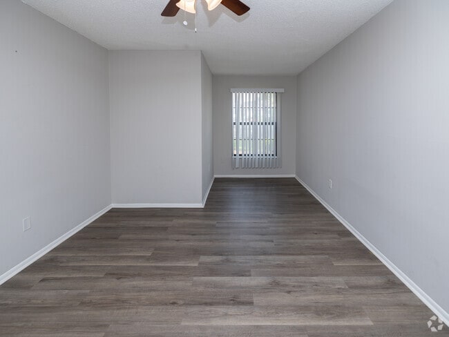 2BR, 2BA - 1,015SF-Bedroom