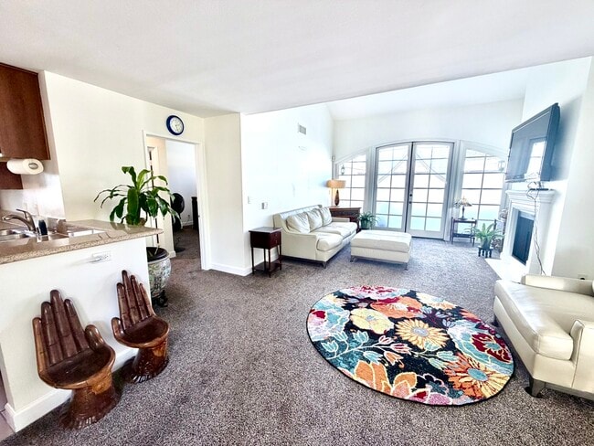 Photo - 1430 Colby Ave Unit 303