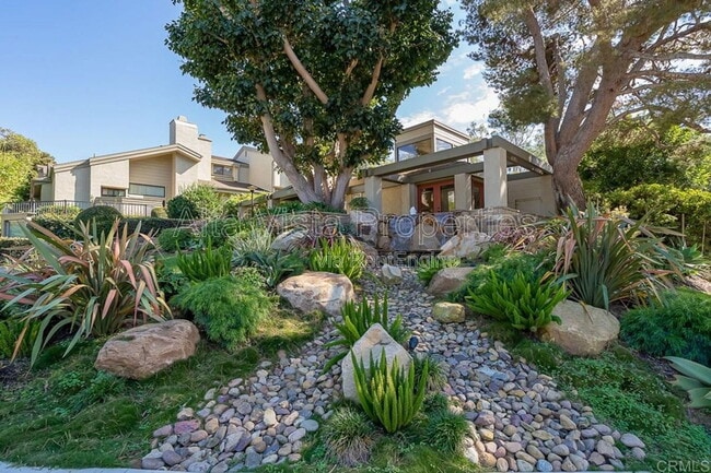 Building Photo - 3211 Caminito Eastbluff