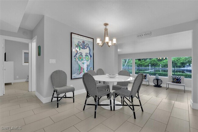 Photo - 2048 Harbor Ln