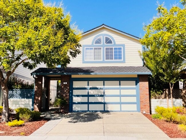 Charming 4BD/2.5BA, 2-Story Home in the Ne... - Charming 4BD/2.5BA, 2-Story Home in the Ne...