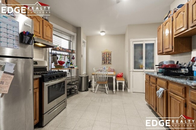 Photo - 169 Western Ave Unidad 1