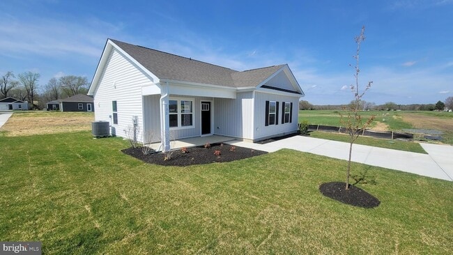 Building Photo - 102 Sycamore Ln