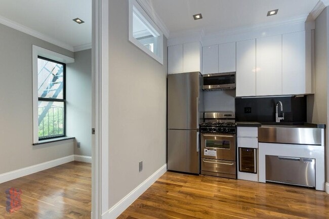 Photo - 16 E 116th St Unidad 3C