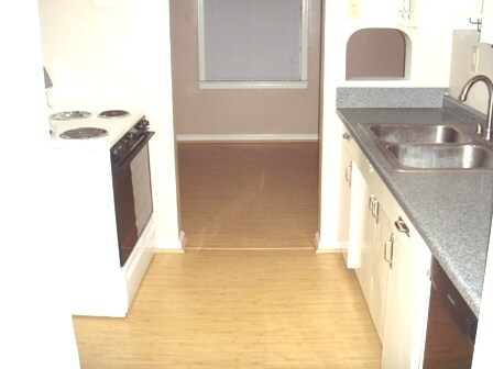 Photo - 13200 Fairhill Rd Unit #3