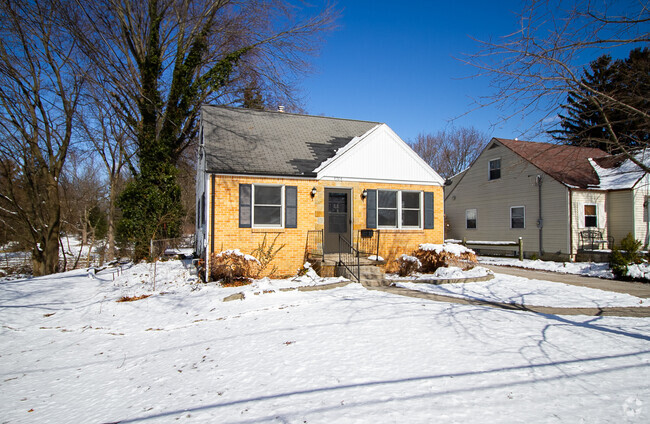 Building Photo - 4764 Thobe Rd Rental