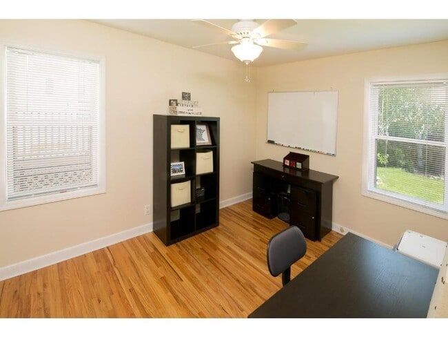 Photo - Upgraded 3 Bedroom Home Conveniently Locat...