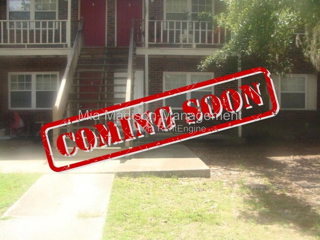 Building Photo - 1 Oak Forest Ln Unit B