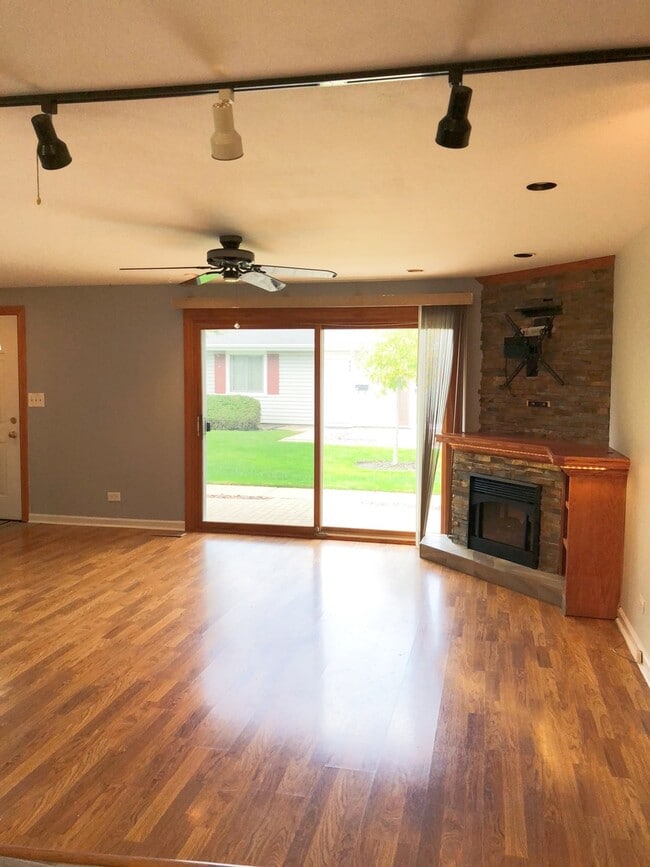 Photo - 923 Sagamore Dr