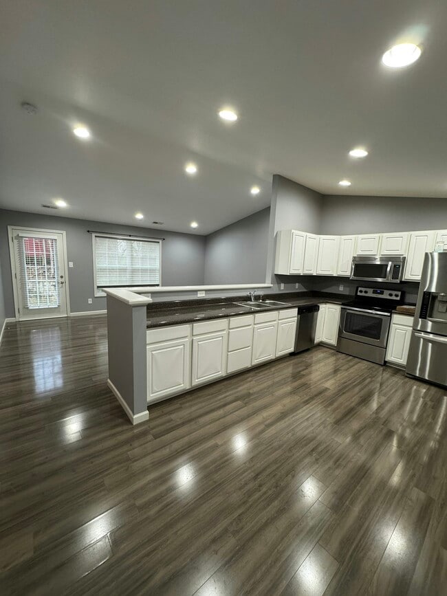 Photo - 5023 White Petal Way