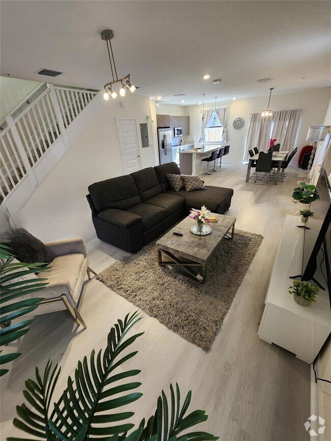 Building Photo - 10407 NW 82nd St Rental