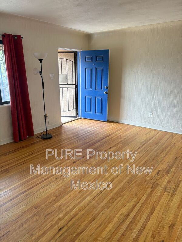 Photo - 536 Arizona St SE