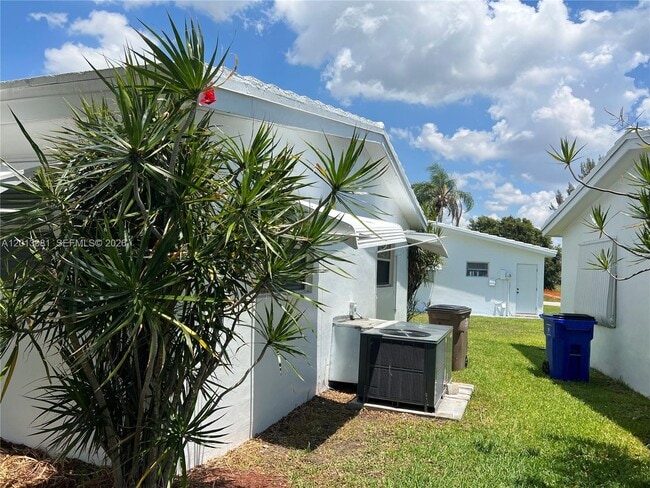 Photo - 145 NW 41st Ct