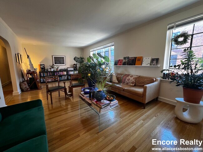 105 Longwood Ave
