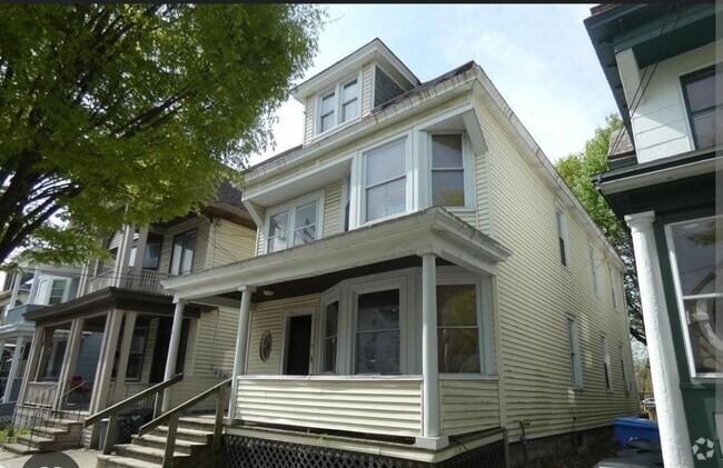 Building Photo - 10 Barclay St Unit 1 Rental
