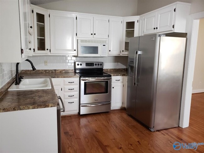 Photo - 805 Stevens Ave NE