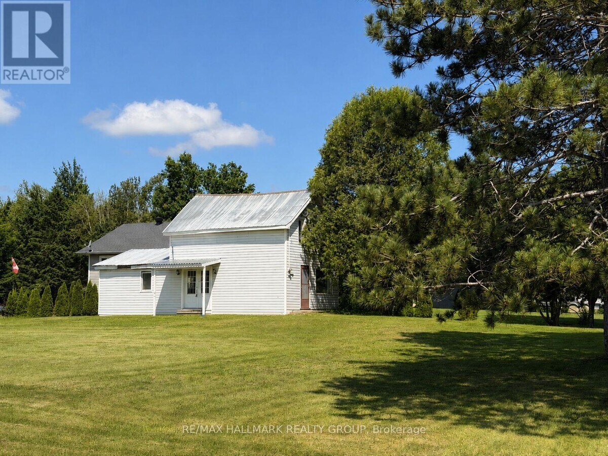 Photo - 256 Limoges Rd