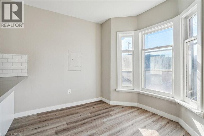 Photo - 633 Wilson St Unit 2