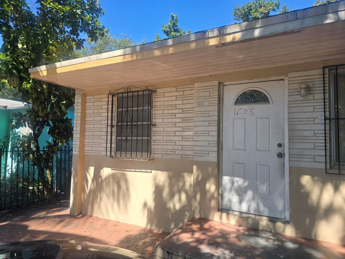 Photo - 1605 NW 114th St