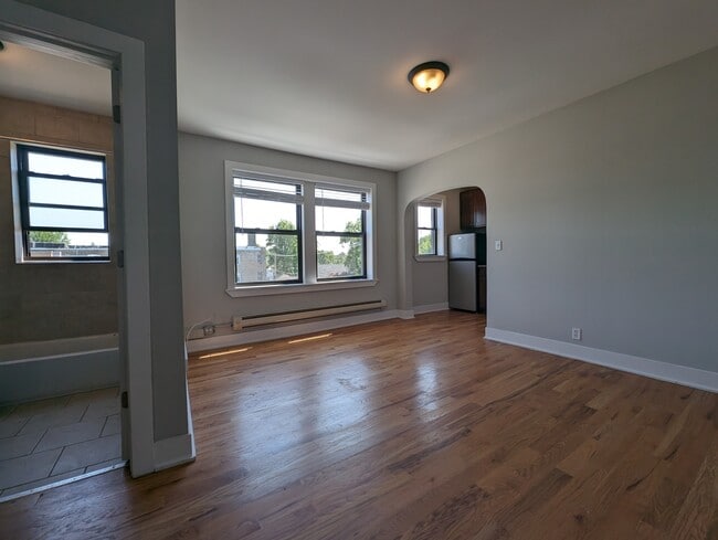 Photo - 4542 N Damen Ave Unit 412