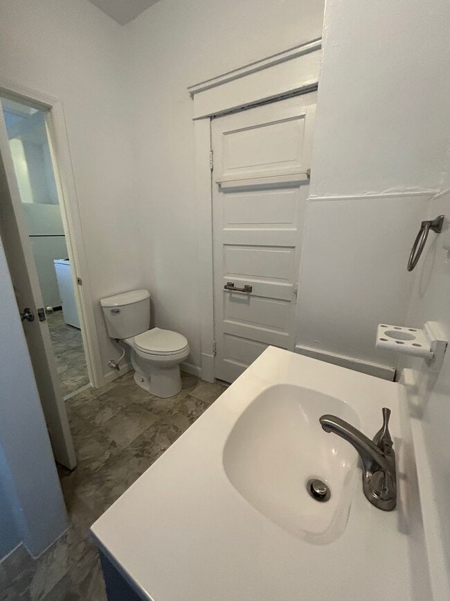 Photo - 1018-1024 Brown Street Unidad 1018