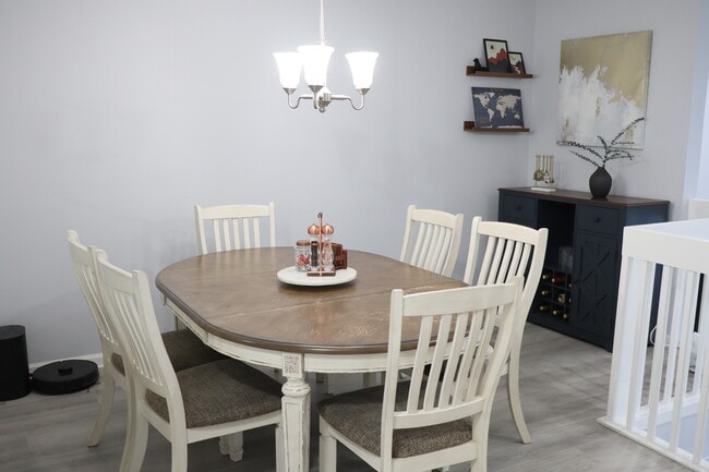 Photo - 1727 Campau Farms Cir