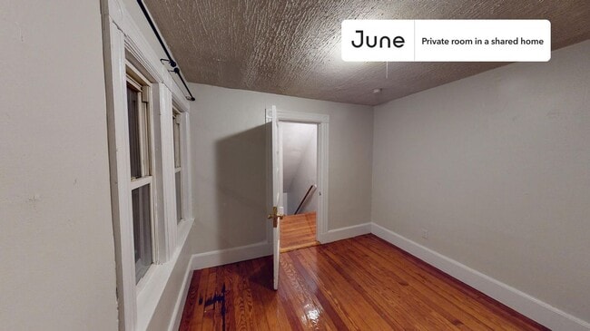Photo - Room in Shared 6 bed/2 bath home Unidad D