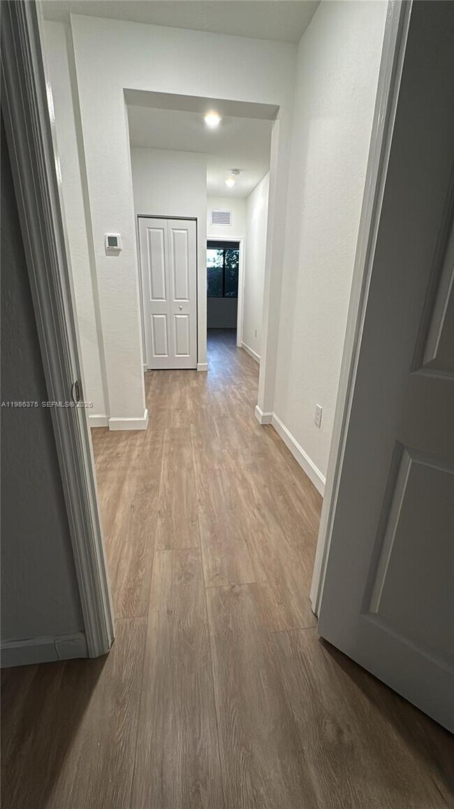 Photo - 20773 NE 5th Ct