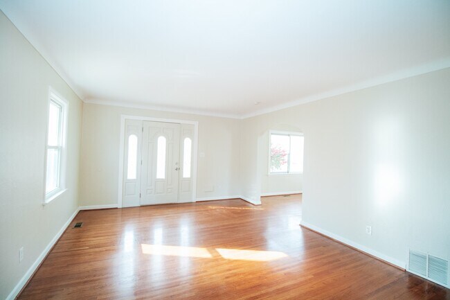 Photo - 4132 Berwick Ave