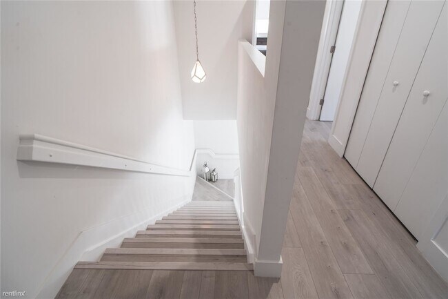 Photo - 4 br, 3 bath Condo - 3900 SW 69th Ave